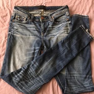 Buckle black distressed denim. Fit no.53 skinny 27x32